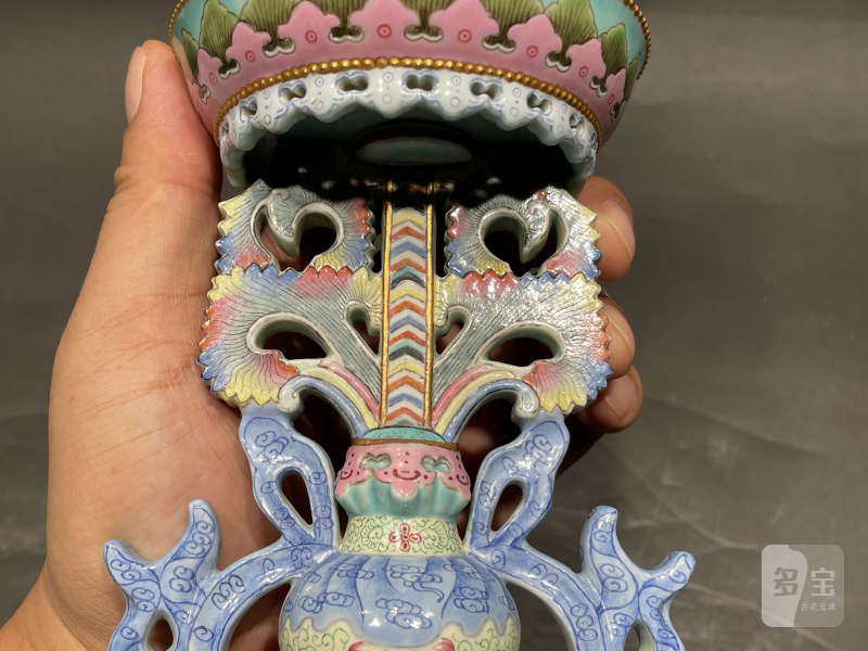 清乾隆 御制绿地洋彩描金八吉祥供器 - 图8